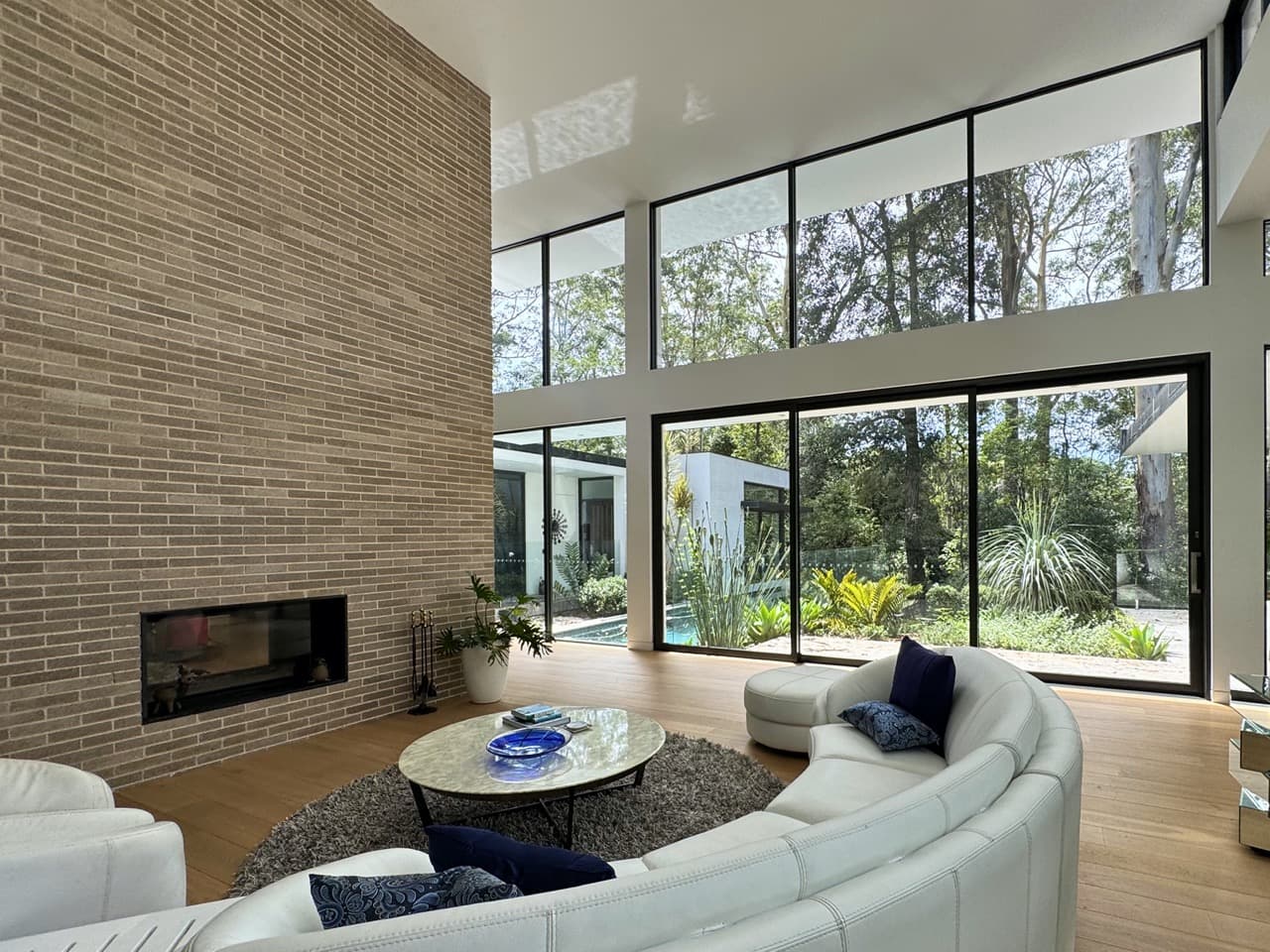 Upper North Shore Residence — living room